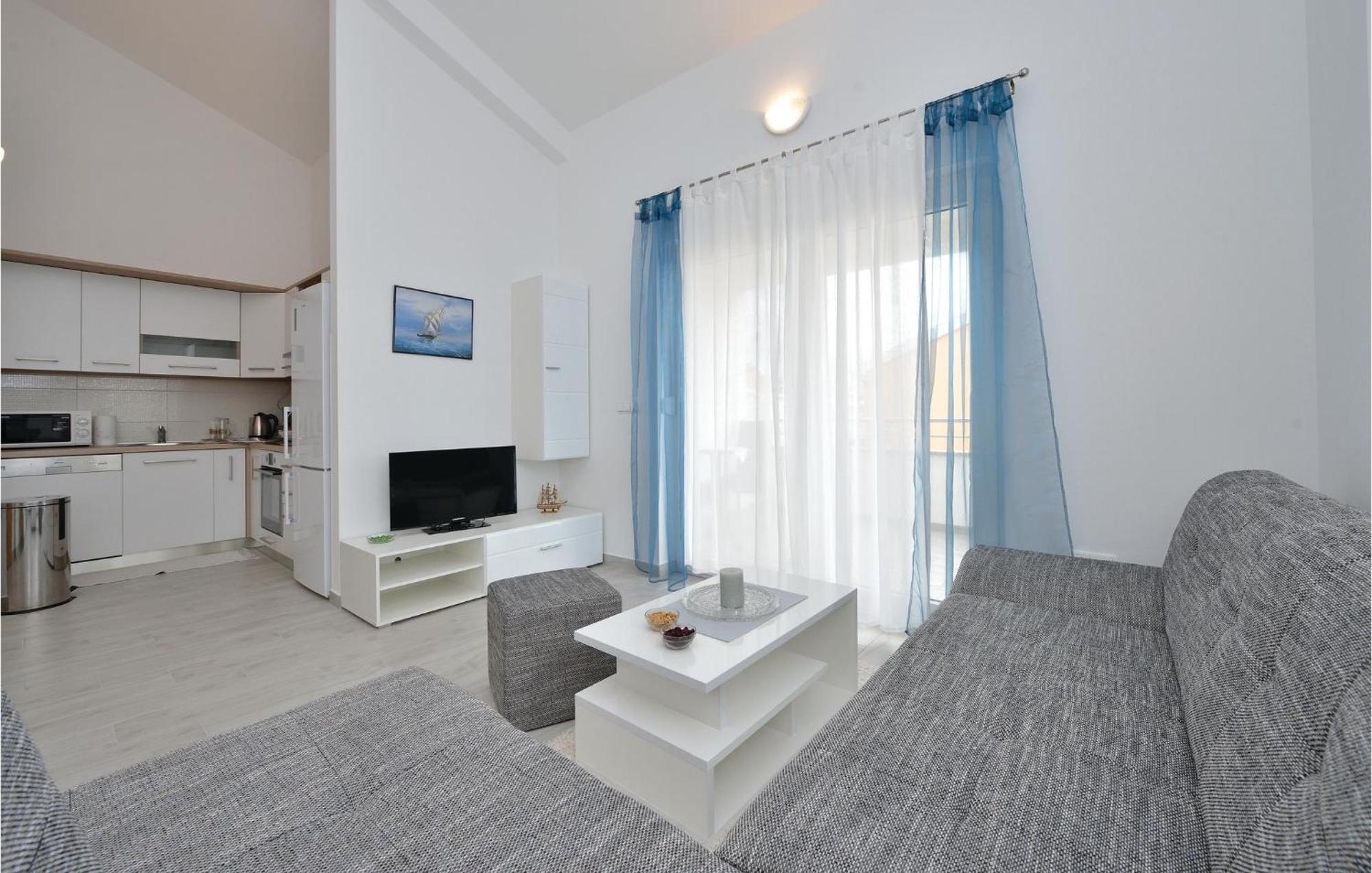 Nice Apartment In Vrsi-Mulo With Wifi Exteriör bild